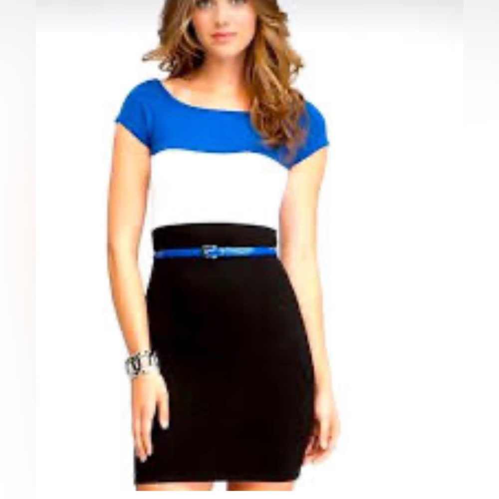 bebe Colorblock Bodycon Mini
Sweater Dress size M
